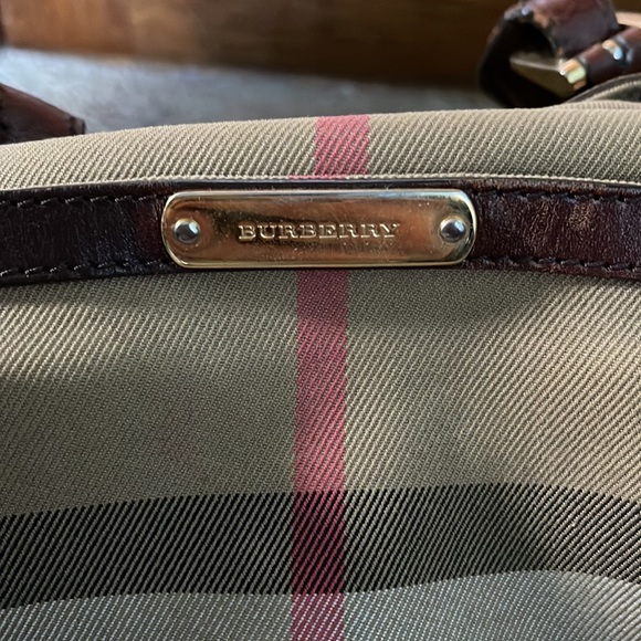 Burberry diaper bag/ large tote - Picture 4 of 6